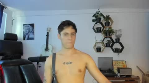 Snapshot of antonnello_ chatting on February 2025 09:35:02 PM antonnello_ online show from February 2025 09:35:02 PM