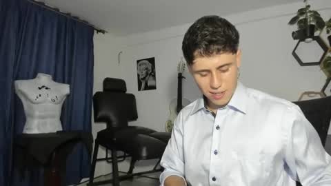 Snapshot of antonnello_ chatting on March 2025 11:39:01 PM antonnello_ online show from March 2025 11:39:01 PM