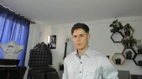 Snapshot of antonnello_ chatting on March 2025 10:45:02 PM antonnello_ online show from March 2025 10:45:02 PM