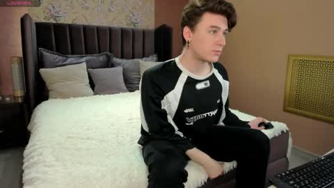 YummyTony online show from April 2026 09:43:01 AM