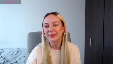 Snapshot of anttoniia chatting on February 2025 04:33:01 PM Antonia online show from February 2025 04:33:01 PM