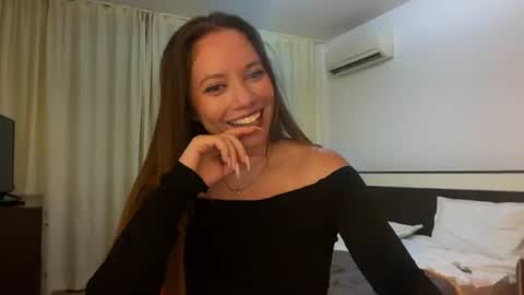 Snapshot of anuetta chatting on August 2026 08:08:01 PM Aneutta online show from August 2026 08:08:01 PM