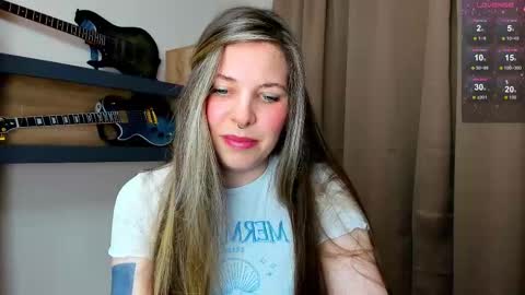 Anya online show from September 2025 05:07:01 PM