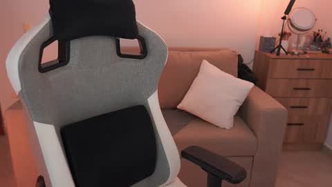 anya online show from February 2026 07:34:02 PM