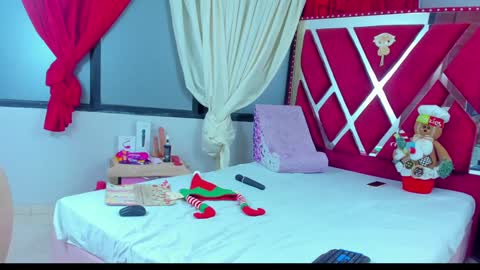 Anyela  online show from December 2024 07:41:01 AM