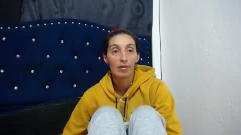 Snapshot of anyu_1306 chatting on January 2025 02:52:01 AM anyu online show from January 2025 02:52:01 AM