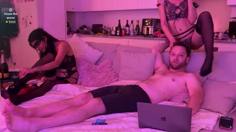 ap_couple online show from January 2026 02:13:01 AM