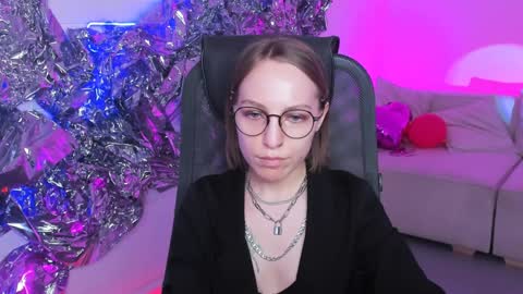 Snapshot of aphexqueen chatting on December 2024 08:22:01 PM APHEX QUEEN online show from December 2024 08:22:01 PM