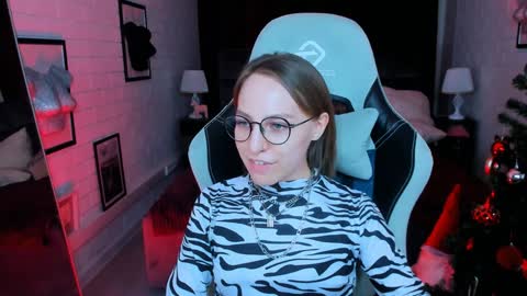 Snapshot of aphexqueen chatting on December 2024 07:56:01 PM APHEX QUEEN online show from December 2024 07:56:01 PM