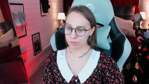 Snapshot of aphexqueen chatting on December 2024 07:14:01 PM APHEX QUEEN online show from December 2024 07:14:01 PM