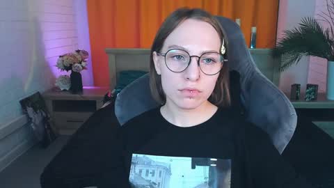 Snapshot of aphexqueen chatting on January 2025 12:24:02 PM APHEX QUEEN online show from January 2025 12:24:02 PM