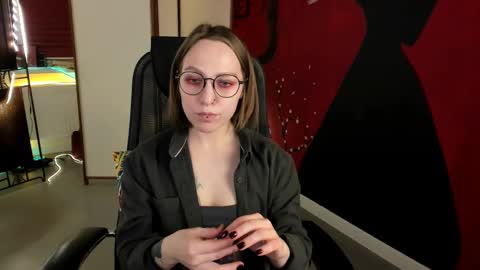 Snapshot of aphexqueen chatting on March 2025 04:06:02 PM APHEX QUEEN online show from March 2025 04:06:02 PM