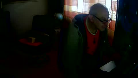 aphextwin72 online show from December 2025 07:35:01 AM