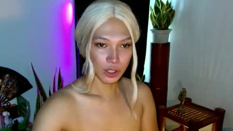 Roman Goddess online show from December 2024 12:40:02 AM