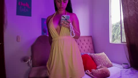 Snapshot of aphril_davis chatting on February 2025 10:00:02 PM Sara Model Independent online show from February 2025 10:00:02 PM