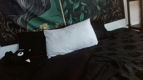 aphrodite__bloom online show from February 2025 07:27:02 PM