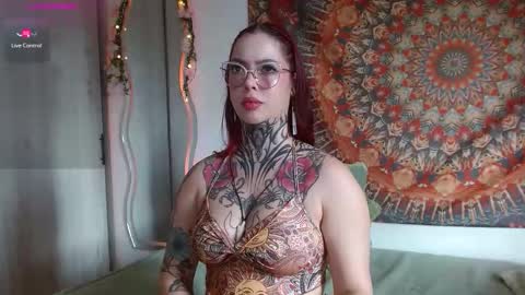 aphrodite__bloom online show from December 2025 09:12:02 PM