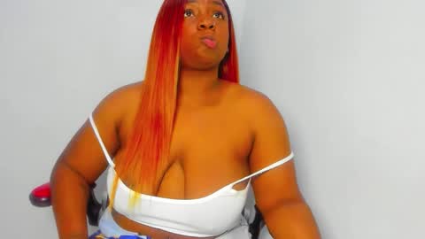 Snapshot of aphrodites_ass chatting on November 2025 01:26:02 AM Tati Colombian online show from November 2025 01:26:02 AM