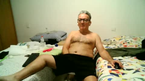 Snapshot of apixaba chatting on December 2024 09:08:02 PM furry bear online show from December 2024 09:08:02 PM