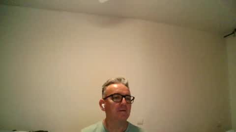 Snapshot of apixaba chatting on January 2025 08:34:02 PM furry bear online show from January 2025 08:34:02 PM