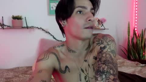 Snapshot of apolo01_ chatting on January 2025 05:00:02 PM Apolo online show from January 2025 05:00:02 PM