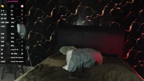 Snapshot of apolo01_ chatting on December 2025 01:14:01 AM Apolo online show from December 2025 01:14:01 AM