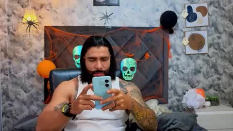 Snapshot of apolo_rousse chatting on October 2025 01:38:01 AM Apolo online show from October 2025 01:38:01 AM