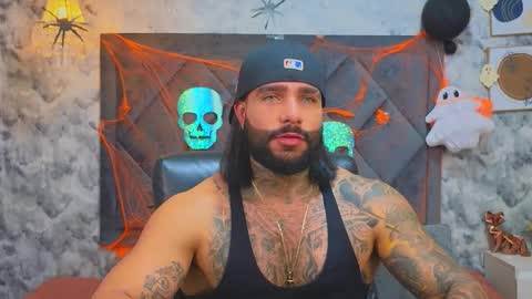 Snapshot of apolo_rousse chatting on October 2025 11:29:02 PM Apolo online show from October 2025 11:29:02 PM