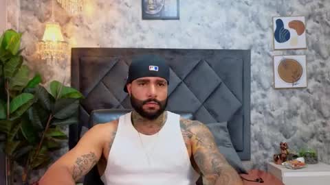 Snapshot of apolo_rousse chatting on November 2025 09:15:01 PM Apolo online show from November 2025 09:15:01 PM