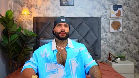 Snapshot of apolo_rousse chatting on November 2025 10:48:02 PM Apolo online show from November 2025 10:48:02 PM