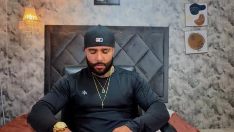 Snapshot of apolo_rousse chatting on November 2025 06:30:02 PM Apolo online show from November 2025 06:30:02 PM