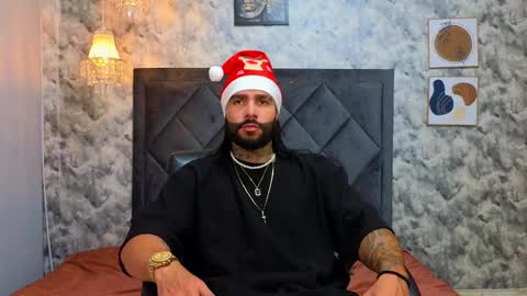 Snapshot of apolo_rousse chatting on November 2025 09:51:02 PM Apolo online show from November 2025 09:51:02 PM