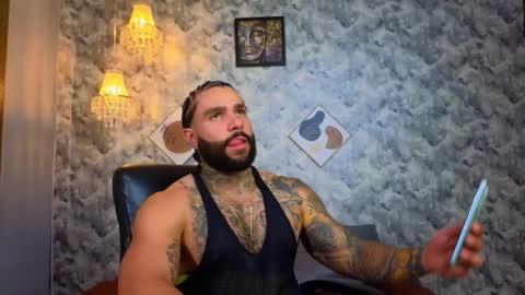 Snapshot of apolo_rousse chatting on December 2025 09:53:01 PM Apolo online show from December 2025 09:53:01 PM