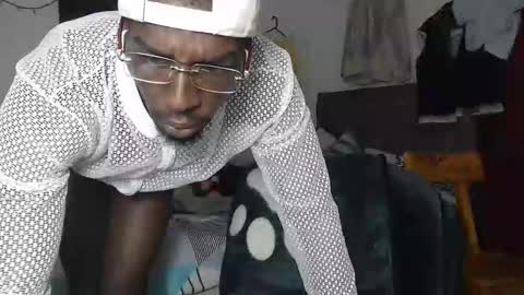 apoloblackbig online show from November 2025 06:09:02 PM