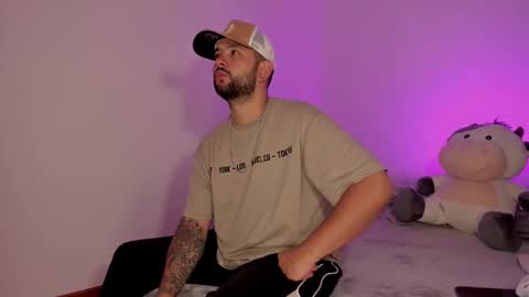 Snapshot of apolorising_ chatting on September 2025 07:20:02 AM Lola  Apolo online show from September 2025 07:20:02 AM