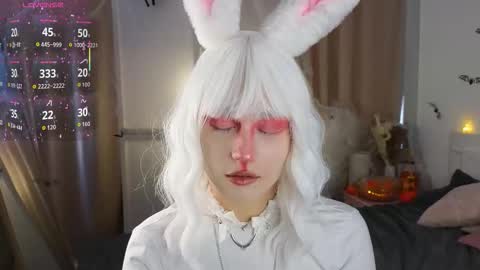 Snapshot of appleeepie chatting on October 2025 09:06:02 AM Vicki online show from October 2025 09:06:02 AM