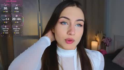 Snapshot of appleeepie chatting on November 2025 09:04:01 AM Vicki online show from November 2025 09:04:01 AM