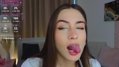 Snapshot of appleeepie chatting on November 2025 09:09:02 AM Vicki online show from November 2025 09:09:02 AM