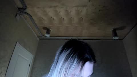 appleyummybuns online show from November 2025 03:23:01 PM