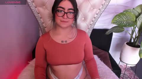 Snapshot of appril_foxx chatting on September 2025 03:12:02 PM apprilfoxx online show from September 2025 03:12:02 PM