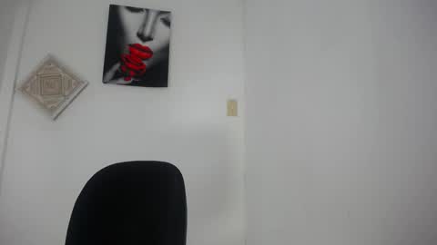 Snapshot of aprhillove chatting on December 2024 07:40:01 AM Aprhillove online show from December 2024 07:40:01 AM