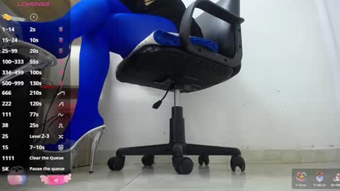 Snapshot of aprhillove chatting on January 2025 06:05:02 AM Aprhillove online show from January 2025 06:05:02 AM