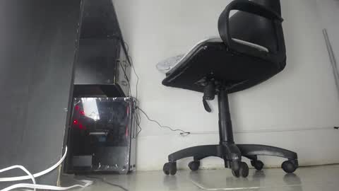 Snapshot of aprhillove chatting on February 2025 02:12:01 AM Aprhillove online show from February 2025 02:12:01 AM