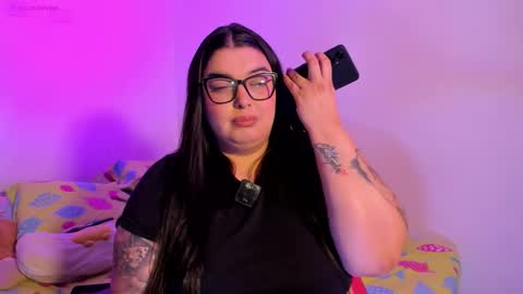 Snapshot of apriilpeach_ chatting on November 2025 10:52:01 PM Maria online show from November 2025 10:52:01 PM