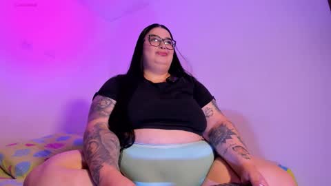 Snapshot of apriilpeach_ chatting on November 2025 05:35:02 PM Maria online show from November 2025 05:35:02 PM