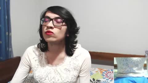 Snapshot of april1999350209 chatting on October 2025 05:51:02 AM april1999350209 online show from October 2025 05:51:02 AM