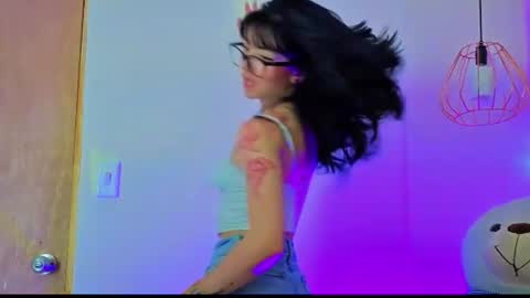 Snapshot of april_bennett chatting on July 2026 12:11:02 PM online show from July 2026 12:11:02 PM
