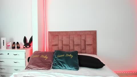 april collinsxx online show from February 2026 11:25:01 PM