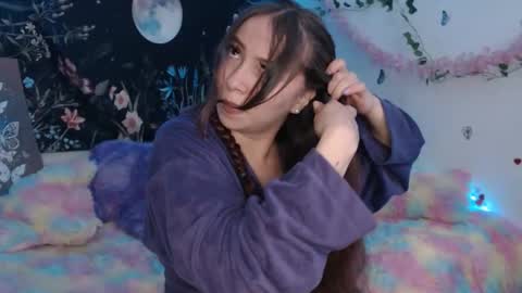 april_l6 online show from April 2026 01:21:01 AM