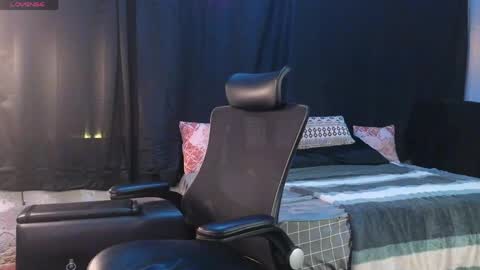 Snapshot of april_show_her chatting on May 2026 02:06:02 AM April Strife online show from May 2026 02:06:02 AM